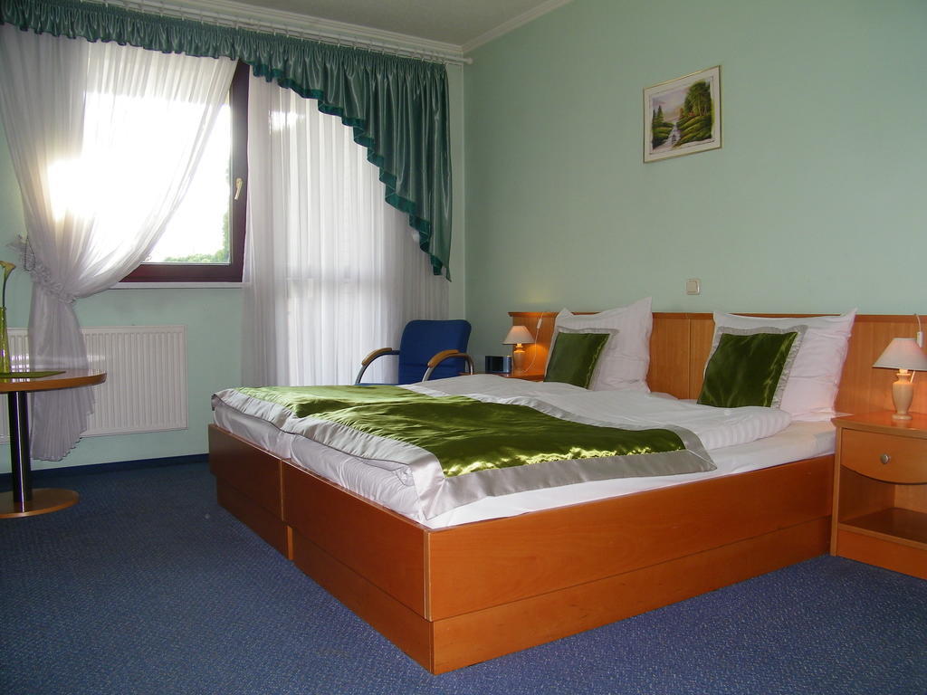 Hotel Restauracja Tawerna Gliwice Room photo